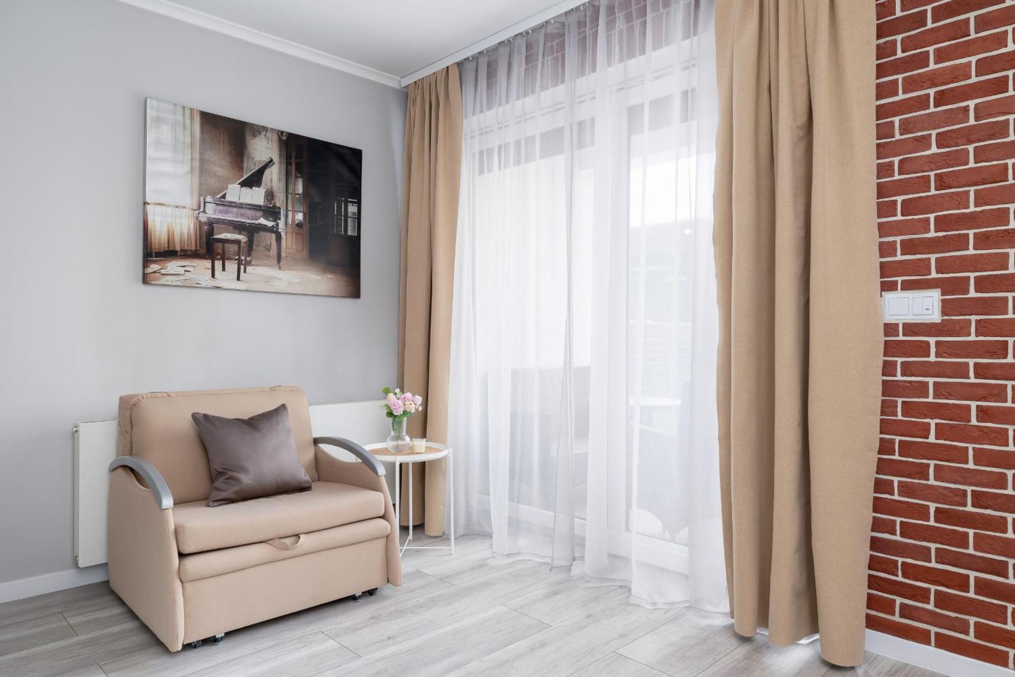 קרקוב Dabska Studio With Terrace & Parking By Noclegi Renters מראה חיצוני תמונה